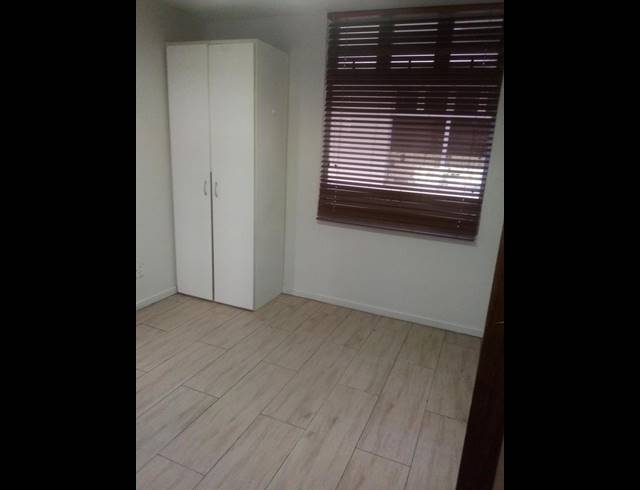 1 BEDROOM PROPERTY TO RENT IN NEWTOWN